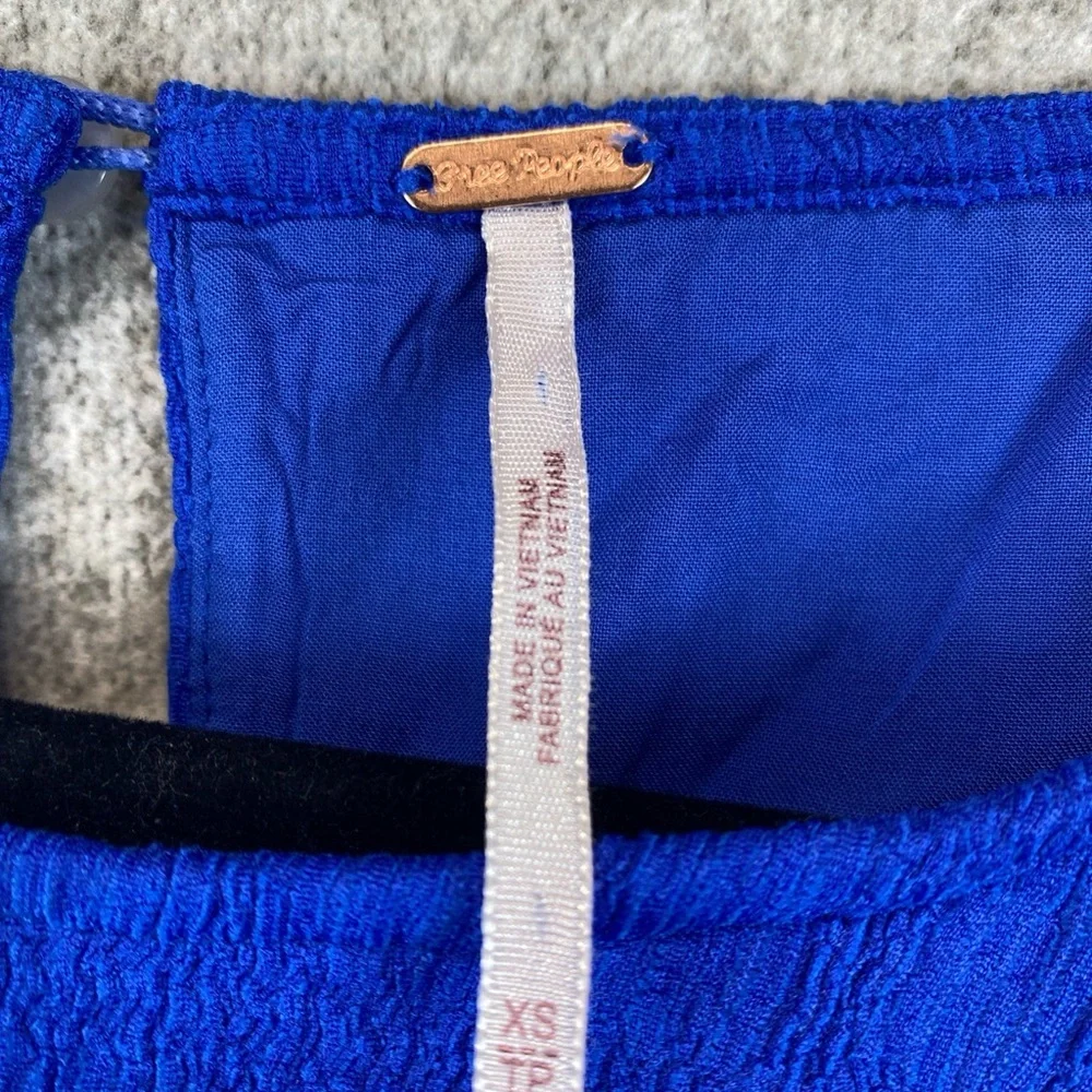 Free People Cropped Blouse Size XS Loose Fit Boho Indie Royal Blue